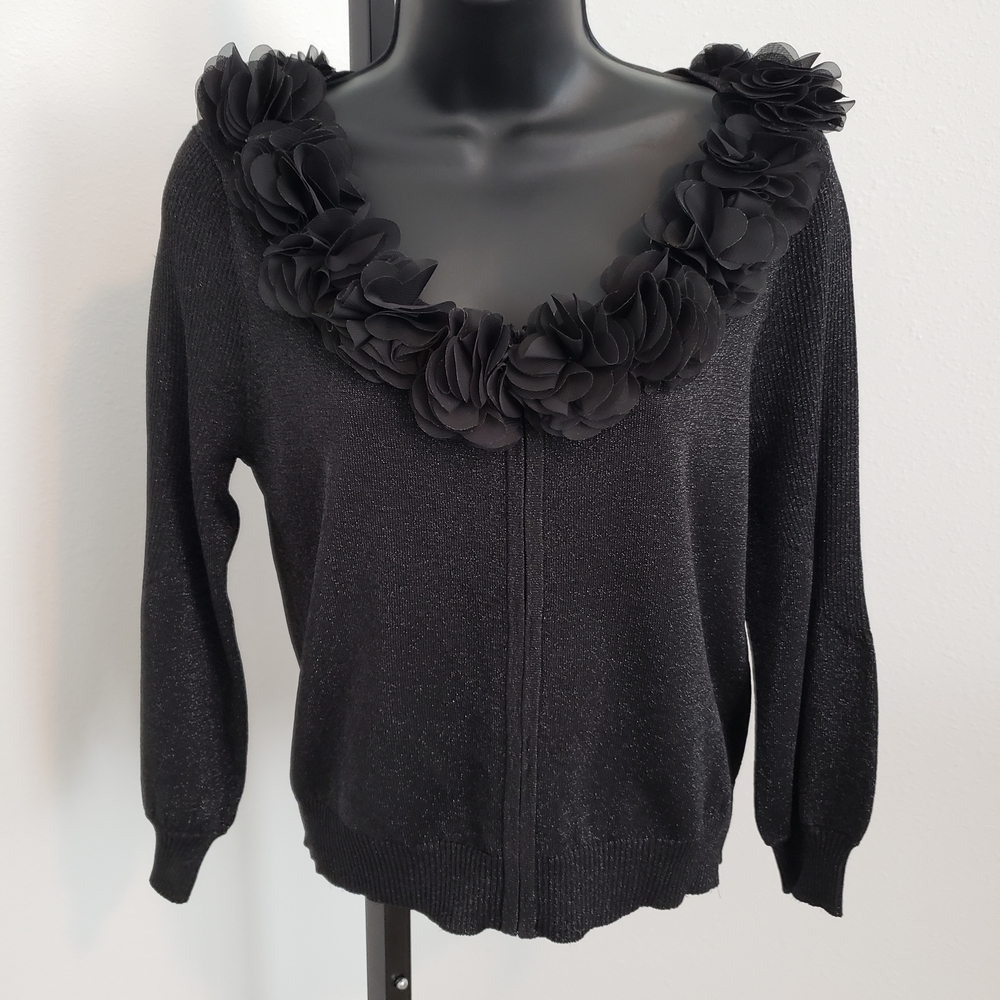 (NWOT) Elegant Adrianna Papell Black Sweater with Floral Accents (Med)